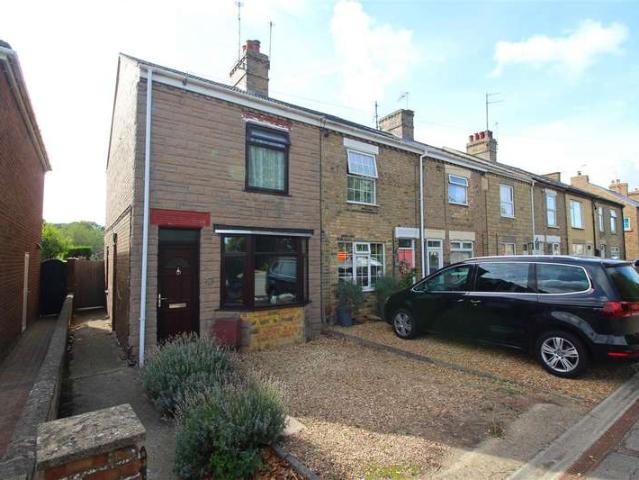 Cottage for sale in Yaxley, Huntingdon