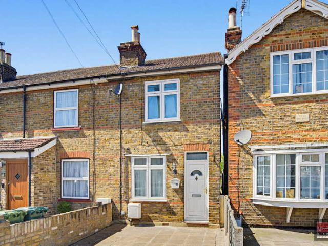 Cottage for sale in Lower Halliford, Surrey