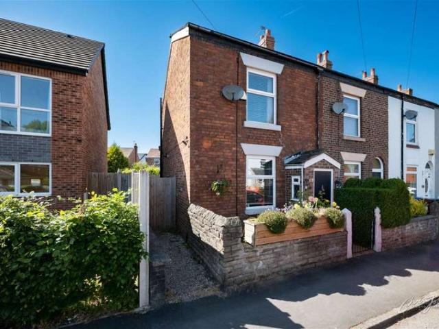 Cottage for sale in Hazel Grove, Greater Manchester