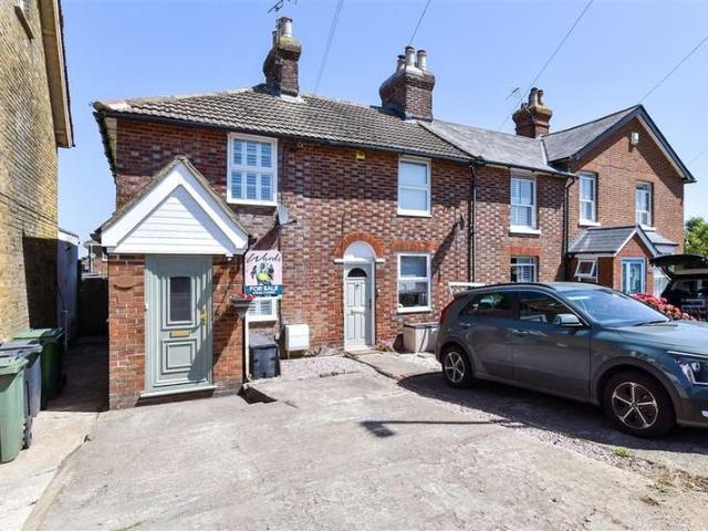 Cottage for sale in Midway, Kent