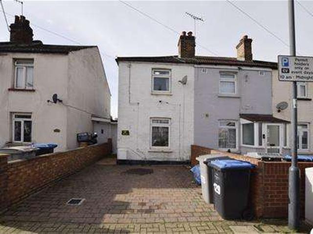 Cottage for sale in Sudbury, Greater London