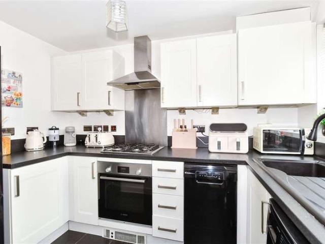 Cottage for sale in Snodland, Bourne Vale