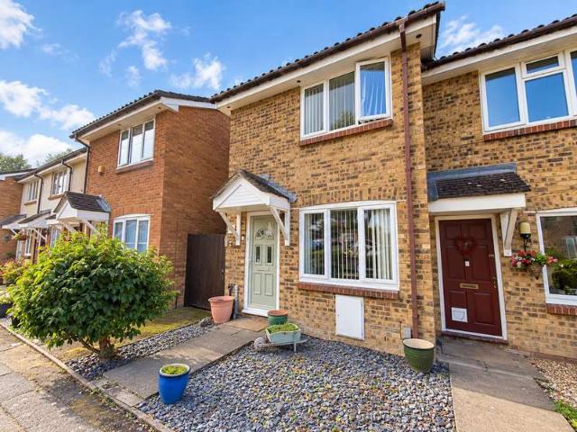 Cottage for sale in London Colney, St Albans