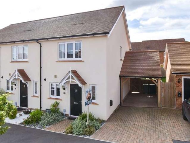 Cottage for sale in Allington, Midway