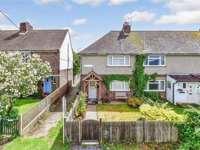 Cottage for sale in Angmering, Clapham