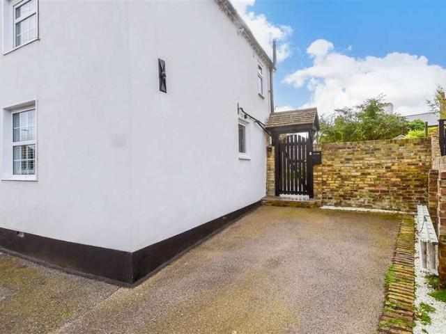 Cottage for sale in Ash, Dover