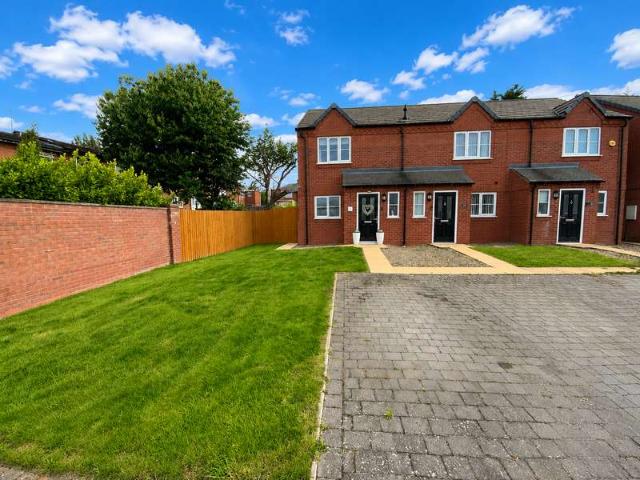 Cottage for sale in Plant's Green, Cradley Heath