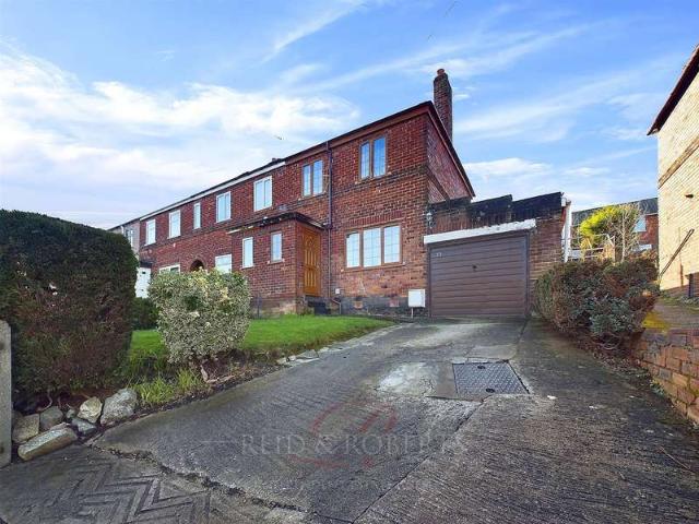 Terraced House for sale in Holywell, Holywell