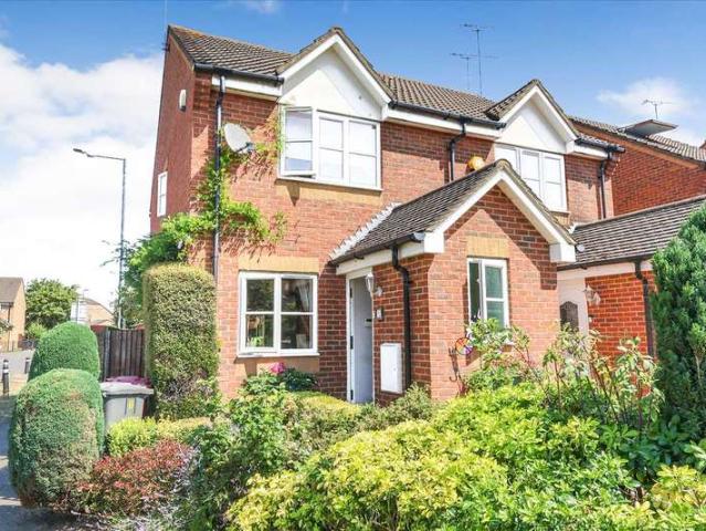 Cottage for sale in Slough