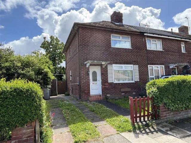 Cottage for sale in Moreton, Wirral