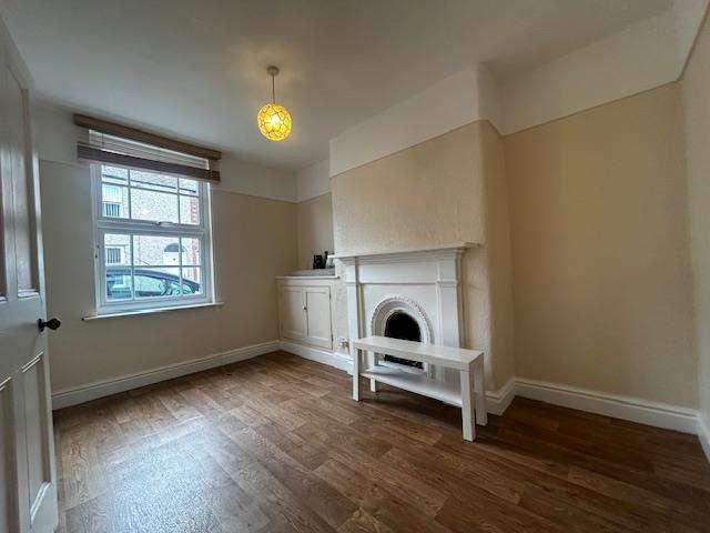 Cottage for rent in Mold