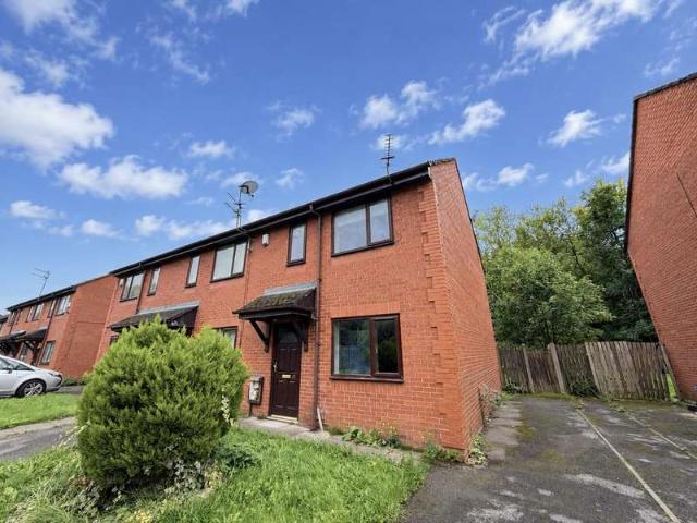 Cottage for sale in Stretford, Trafford