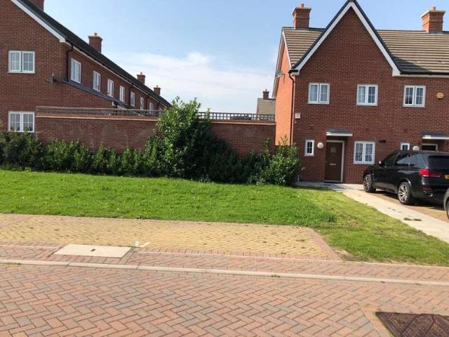 Cottage for sale in Britwell, Slough