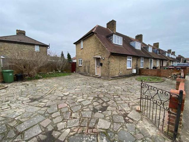 Cottage for sale in Dagenham, Greater London