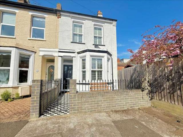 Terraced House for sale in Leigh-on-sea, Leigh-on-Sea