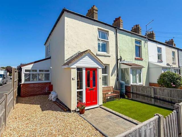 Cottage for sale in Lee-on-the-Solent, Middlecroft
