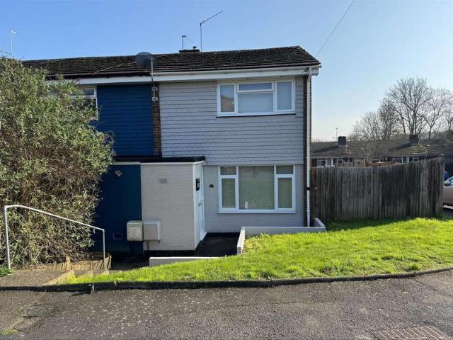 Cottage for sale in Strood