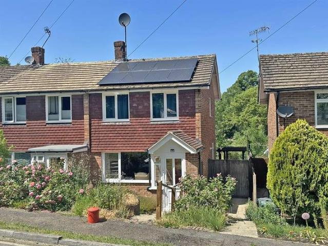 Cottage for sale in Red Hill, Surrey