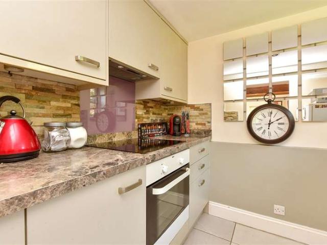 Cottage for sale in Clarendon Park, Blackhills
