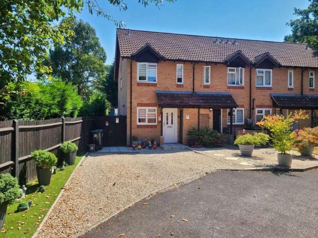 Cottage for sale in Totton, New Forest