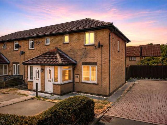 Cottage for sale in Monkston Park, Milton Keynes