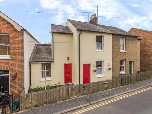 Terraced House for rent in St Albans