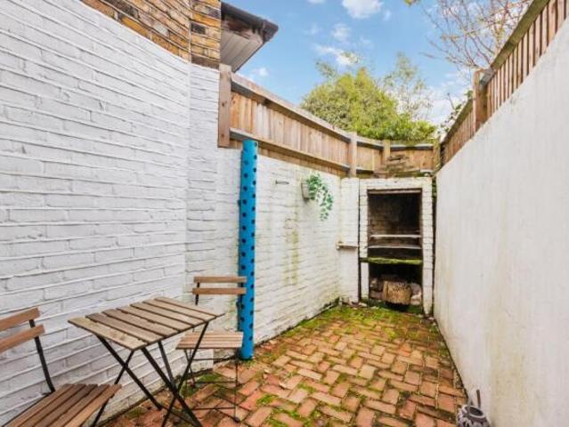 Cottage for rent in Hammersmith, Greater London