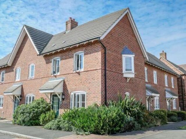Cottage for rent in Bedford
