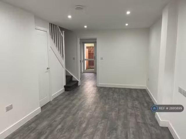 House for rent in Oldbury, Isle Of Man