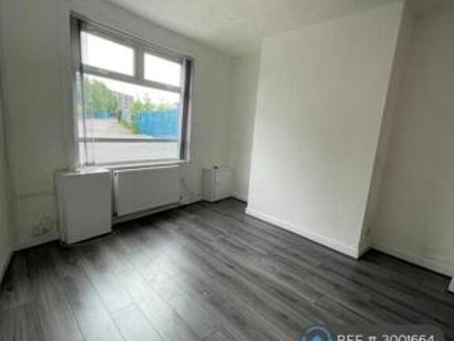 Cottage for rent in Moses Gate, Lee Bank