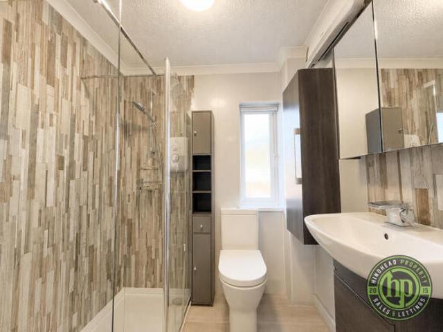 Cottage for rent in Mount Wise