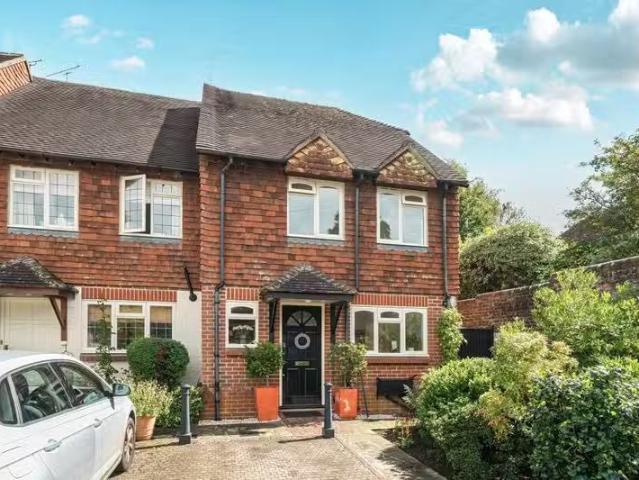House for rent in Fole, Surrey