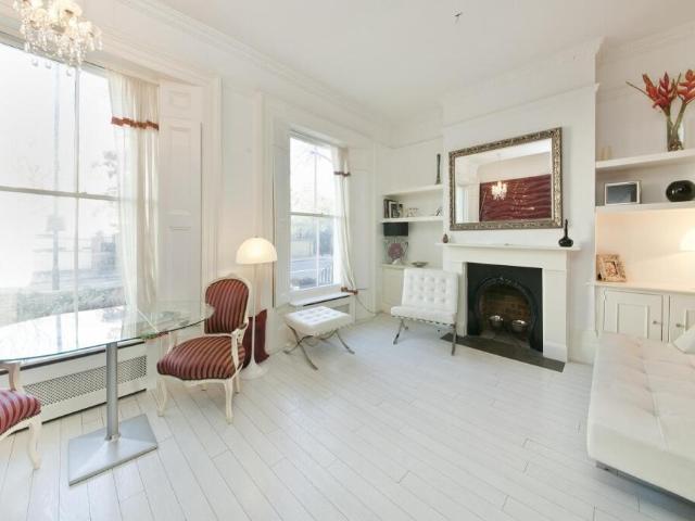 Terraced House for rent in Fulham