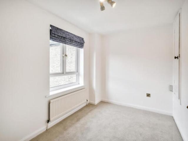 Cottage for rent in Wanstead, Greater London