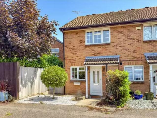 House for rent in Five Acres, Hertfordshire