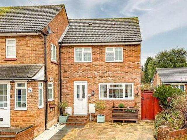 House for rent in Five Acres, Hertfordshire