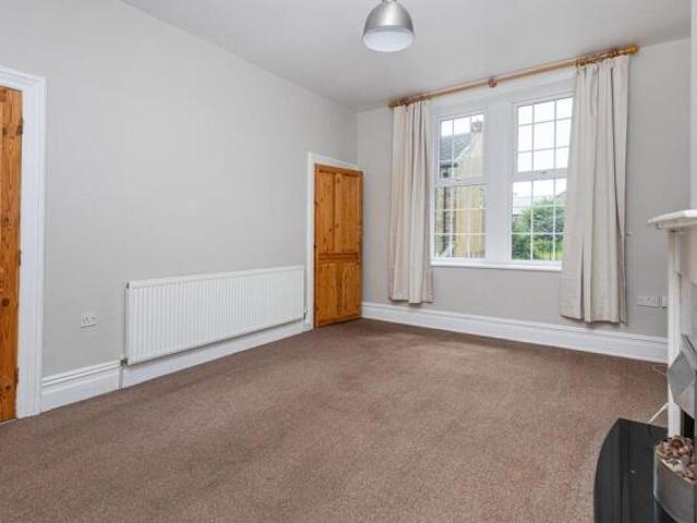 Cottage for rent in Milnsbridge, West Yorkshire
