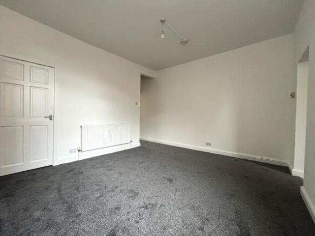 Cottage for rent in Clayton, Bradford