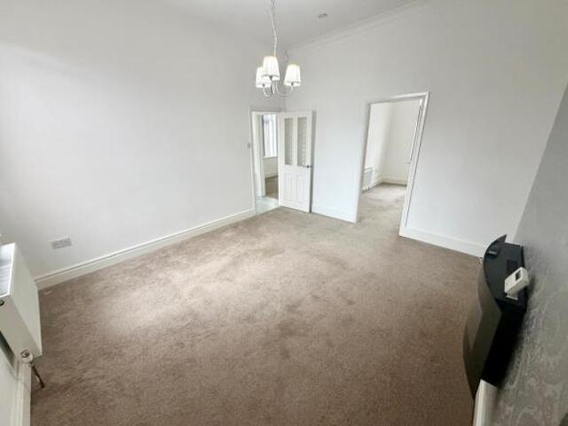 Cottage for rent in Pallion, Tyne And Wear