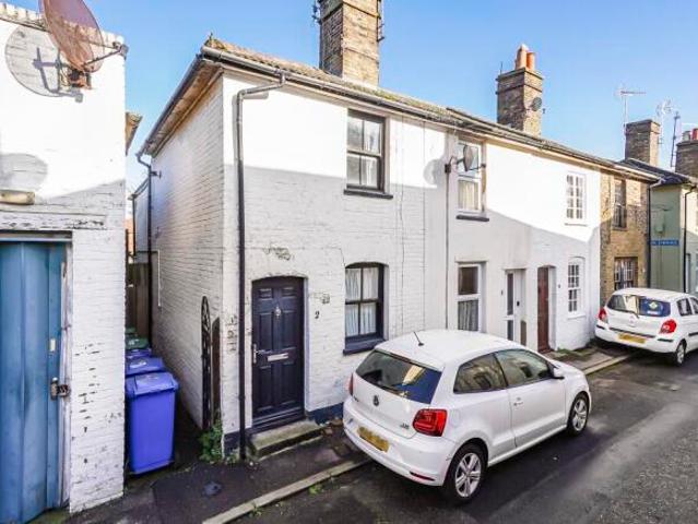 Cottage for rent in Oad Street, Kent