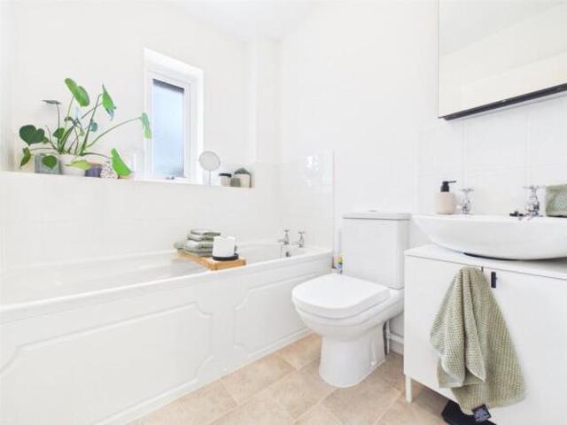 Cottage for rent in Golden Valley, Gloucestershire