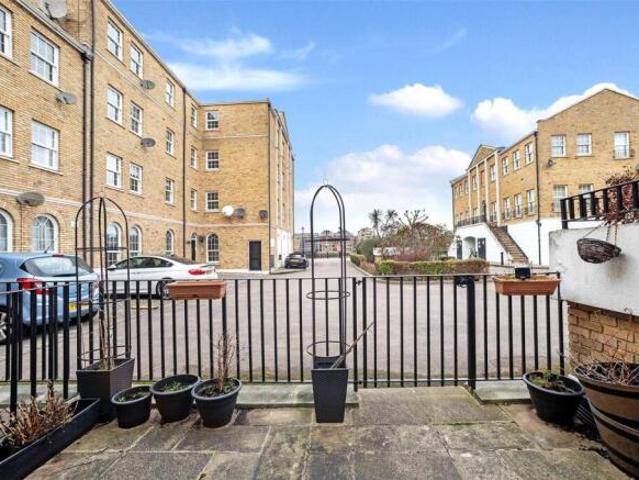 Cottage for rent in Rotherhithe, Greater London