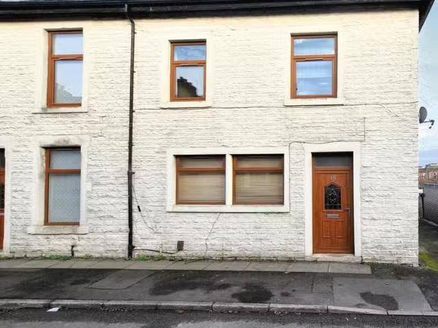 House for rent in Oakenshaw, Backburn