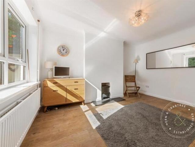 Cottage for rent in Llandaff, Wales