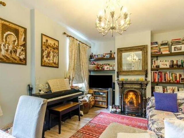 House for rent in Lyons, Greater London