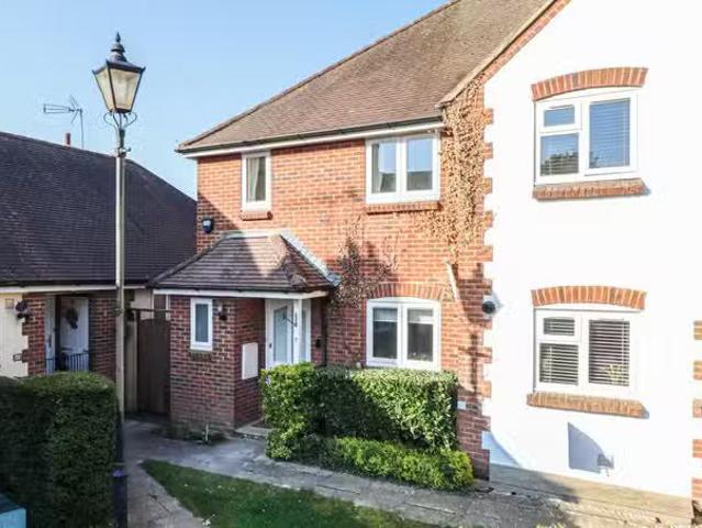 House for rent in Five Acres, Hertfordshire
