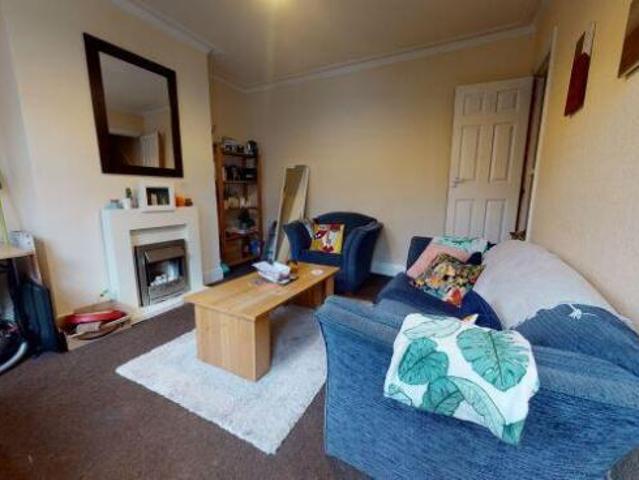 Cottage for rent in Kirkstall, West Yorkshire