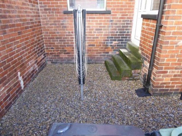 Cottage for rent in Wortley, Leeds