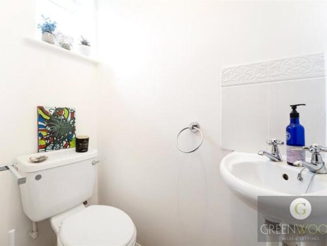 Cottage for rent in Kingston Upon Thames, Greater London
