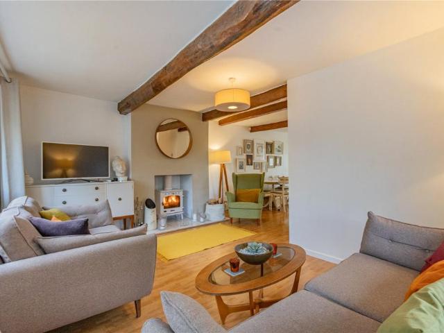 House for sale in Haugh Square, Burnedge